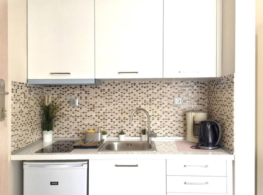 Emerald Mini Suite:Your Deluxe Studio In Kalamaria سالونيك المظهر الخارجي الصورة