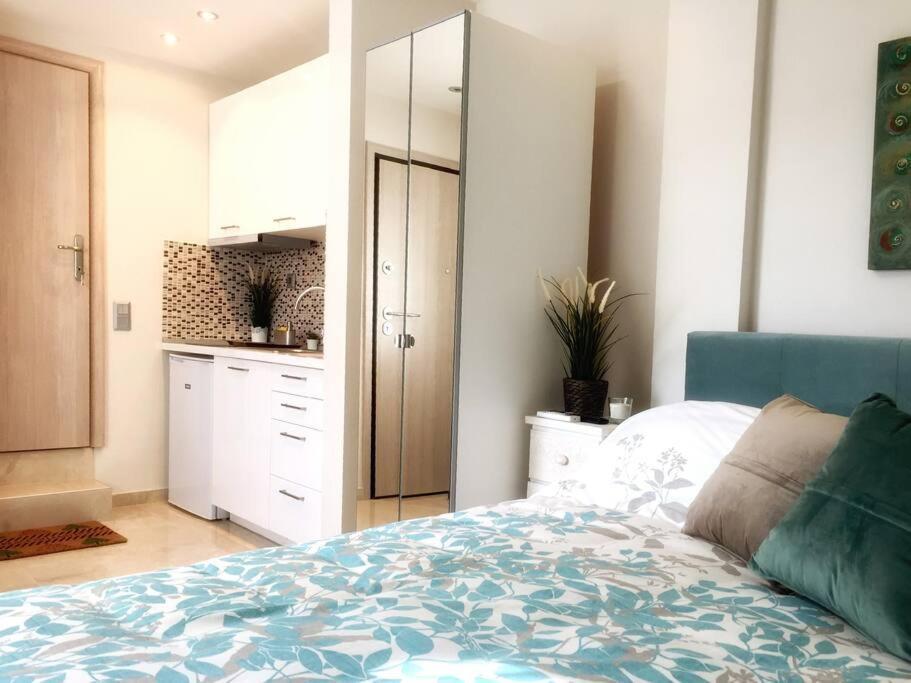 Emerald Mini Suite:Your Deluxe Studio In Kalamaria سالونيك المظهر الخارجي الصورة